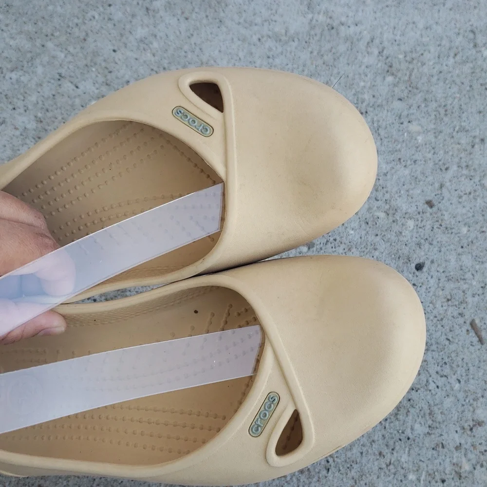 Crocs Womens Olivia Slingback Iconic Comfort Shoes Size 7 Lightweight Neutral